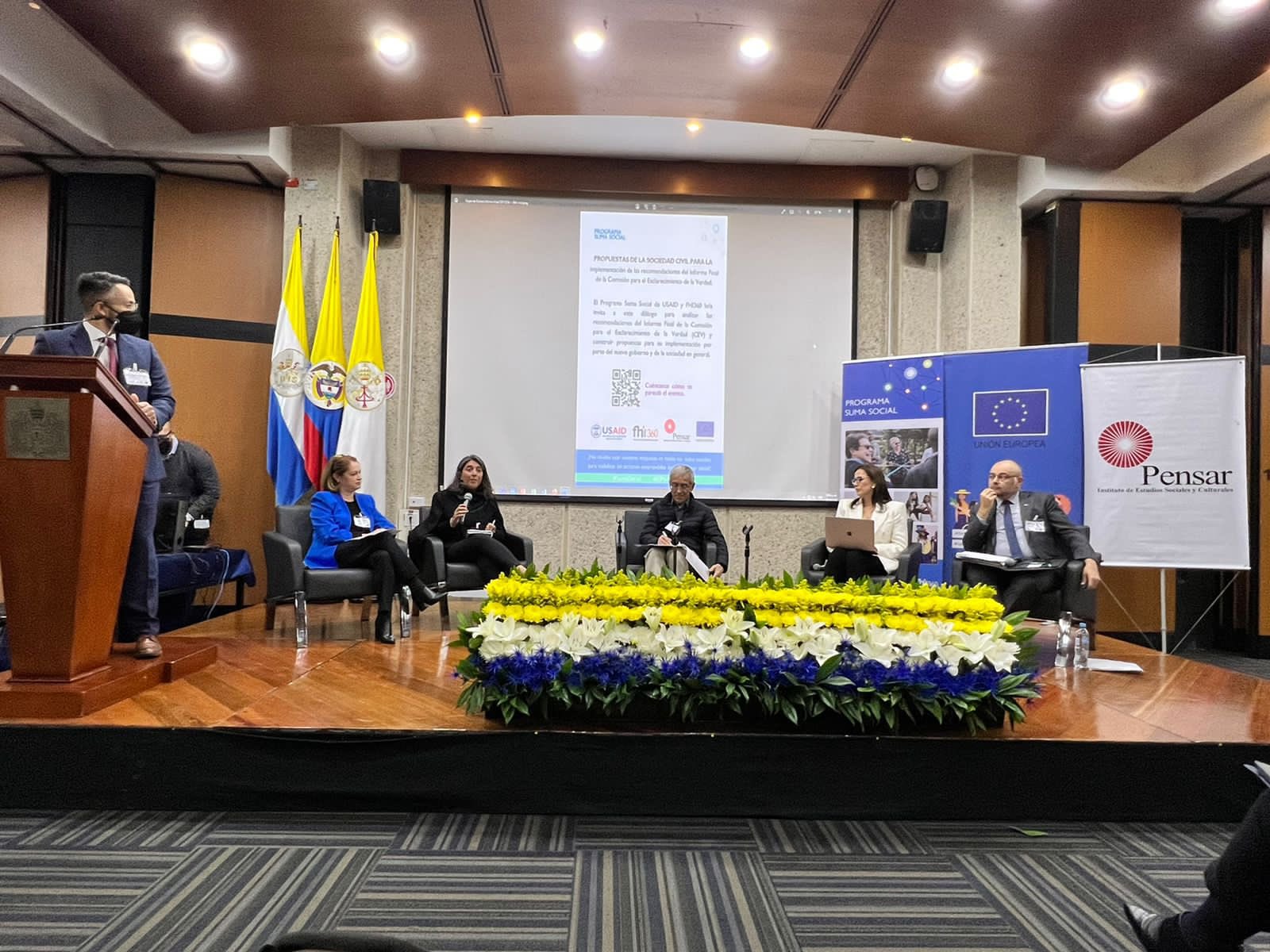 Propuestas de la Sociedad Civil para la Implementación de las Recomendaciones de la Comisión de la Verdad Pontificia Universidad Javeriana